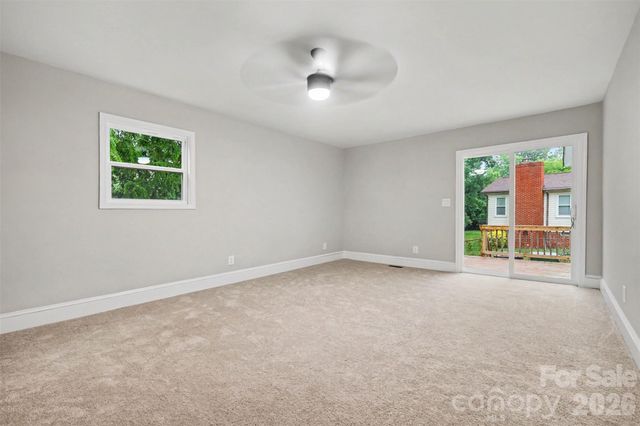 3716 Fieldcrest Road, Charlotte, NC 28217