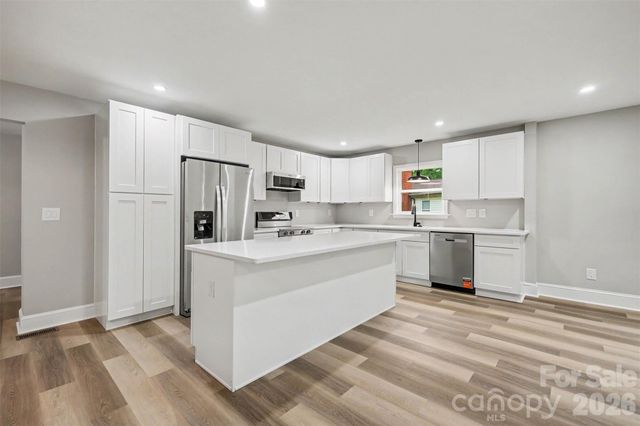3716 Fieldcrest Road, Charlotte, NC 28217