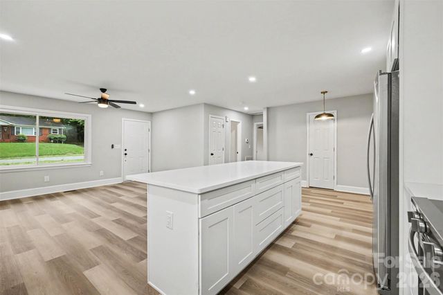 3716 Fieldcrest Road, Charlotte, NC 28217