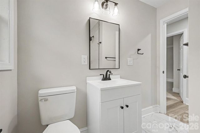 3716 Fieldcrest Road, Charlotte, NC 28217