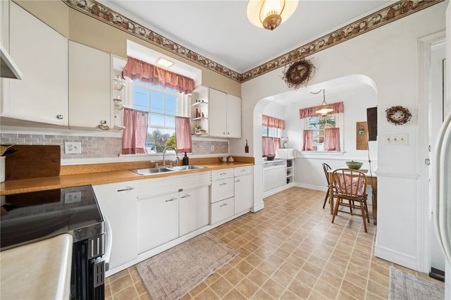 705 High St, Saltsburg Area, PA 15681