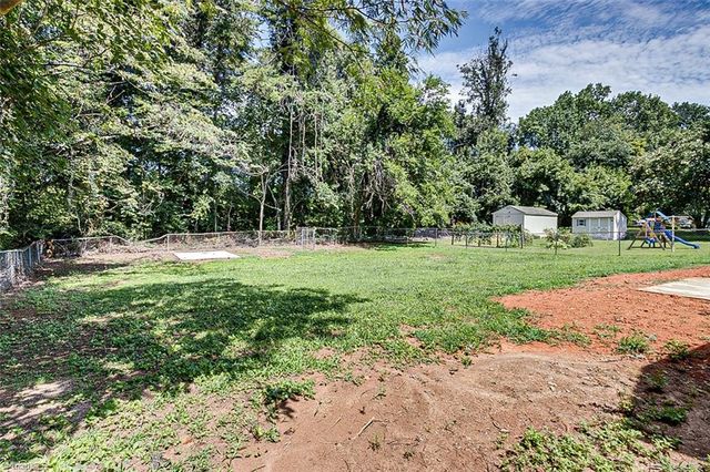 1510 Valley Ridge Drive, High Point, NC 27260