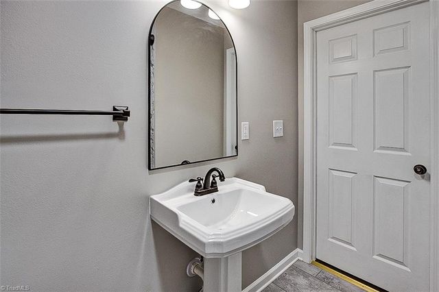 1510 Valley Ridge Drive, High Point, NC 27260