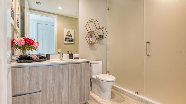 301 QUAY COMMON 606, Sarasota, FL 34236