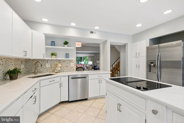 6103 BUCKINGHAM MANOR DR, Baltimore, MD 21210
