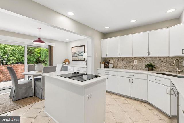 6103 BUCKINGHAM MANOR DR, Baltimore, MD 21210