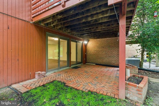 6103 BUCKINGHAM MANOR DR, Baltimore, MD 21210
