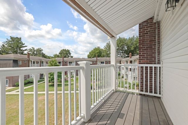 40 Will Dr 48, Canton, MA 02021