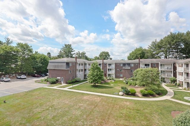 40 Will Dr 48, Canton, MA 02021