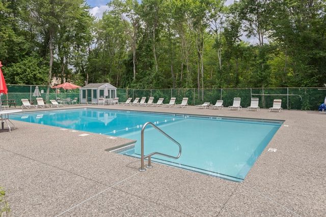 40 Will Dr 48, Canton, MA 02021