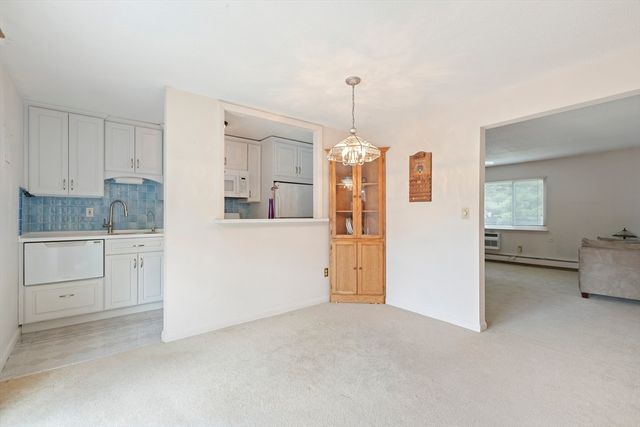 40 Will Dr 48, Canton, MA 02021