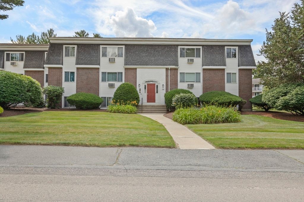 40 Will Dr 48, Canton, MA 02021