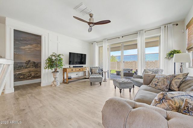 2740 W APOLLO Road, Phoenix, AZ 85041