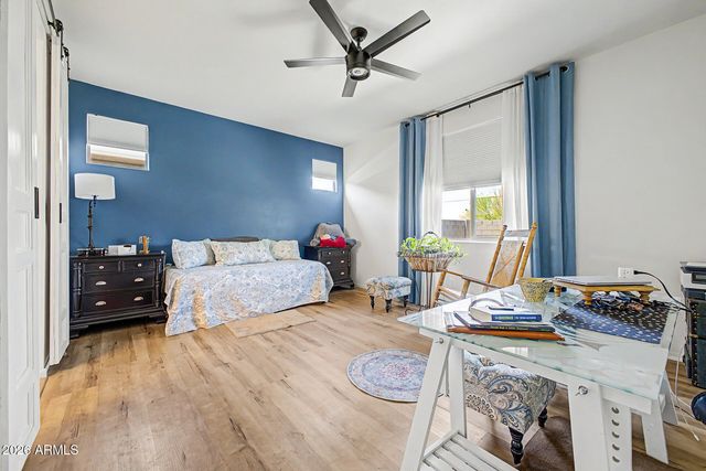 2740 W APOLLO Road, Phoenix, AZ 85041