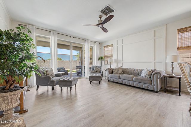 2740 W APOLLO Road, Phoenix, AZ 85041
