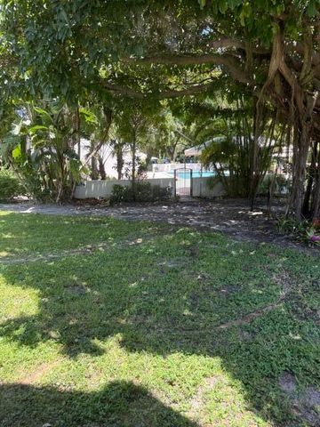 1723 EMBASSY Drive 103, West Palm Beach, FL 33401
