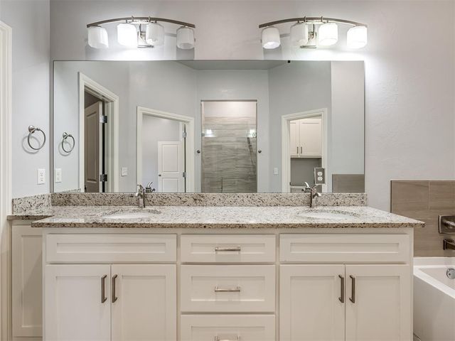 10000 Eagle Point, Newalla, OK 74857