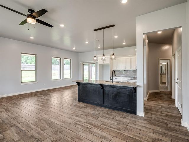 10000 Eagle Point, Newalla, OK 74857