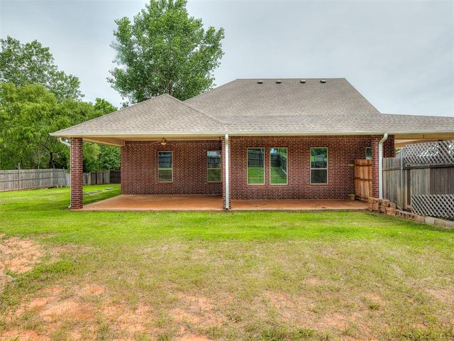 10000 Eagle Point, Newalla, OK 74857