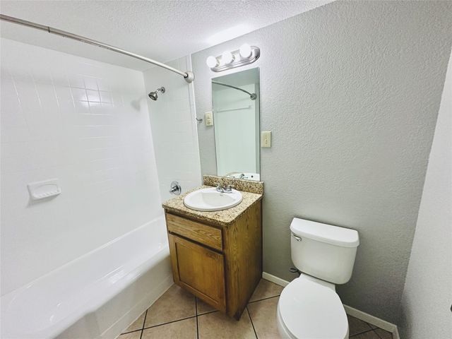 601 W 11th ST 225, Austin, TX 78701