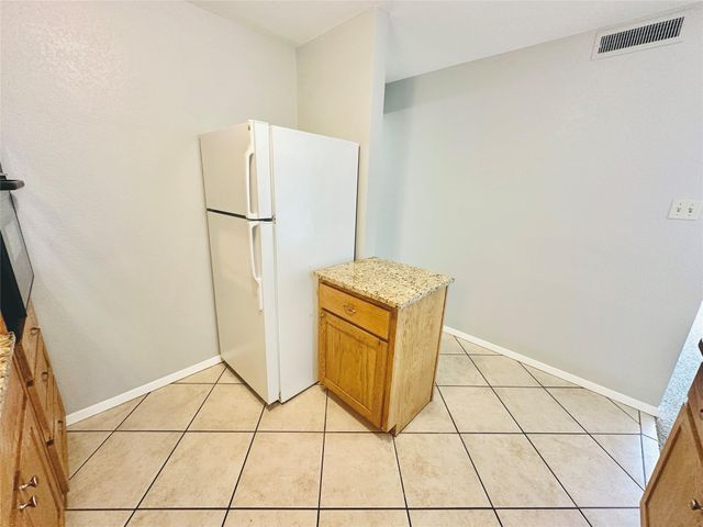 601 W 11th ST 225, Austin, TX 78701