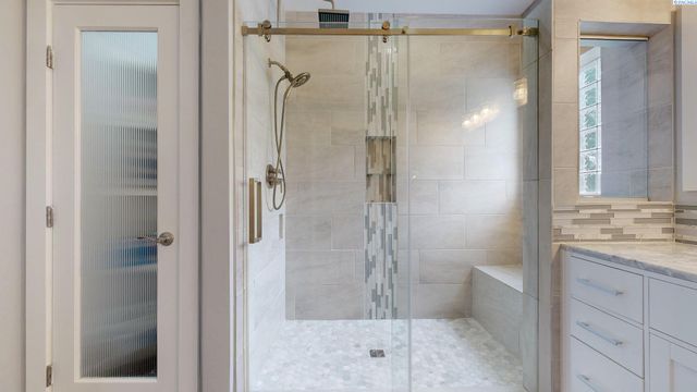 2064 Newhaven Loop, Richland, WA 99352