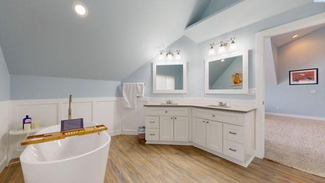 2064 Newhaven Loop, Richland, WA 99352