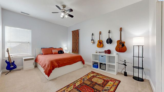 2064 Newhaven Loop, Richland, WA 99352