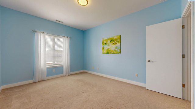 2064 Newhaven Loop, Richland, WA 99352