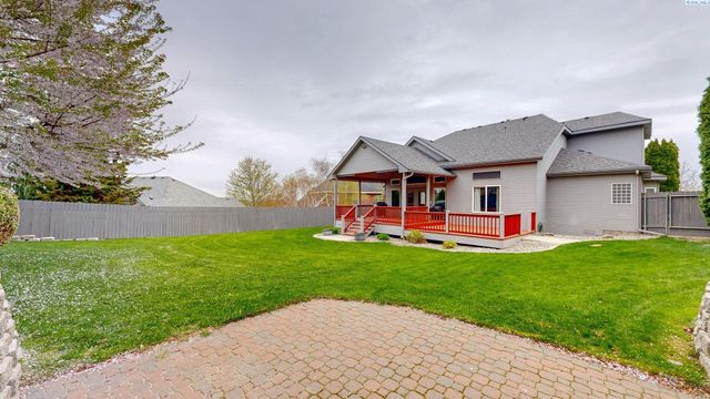 2064 Newhaven Loop, Richland, WA 99352