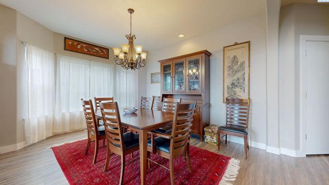 2064 Newhaven Loop, Richland, WA 99352