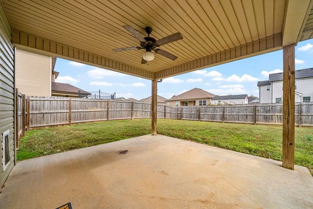 1655 Parkside Dr, Clarksville, TN 37042