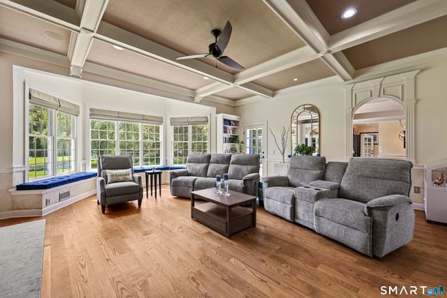207 Great Pond Road, Simsbury, CT 06070