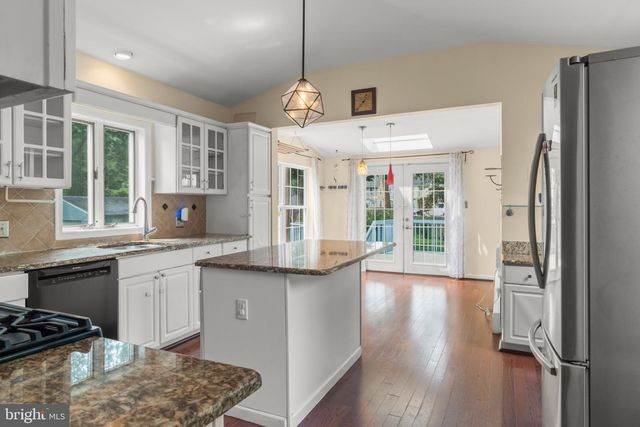 9 W CEDAR AVE, Merchantville, NJ 08109