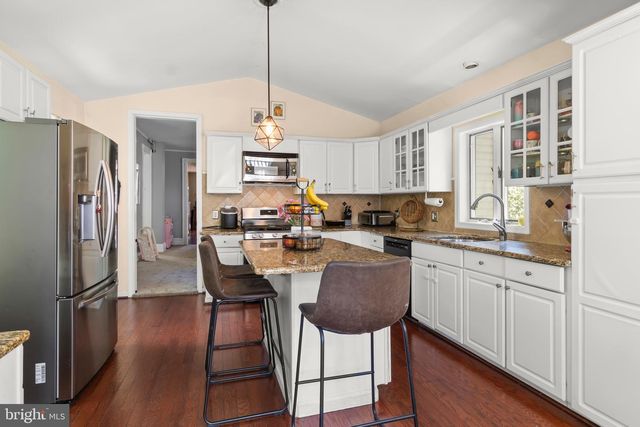 9 W CEDAR AVE, Merchantville, NJ 08109