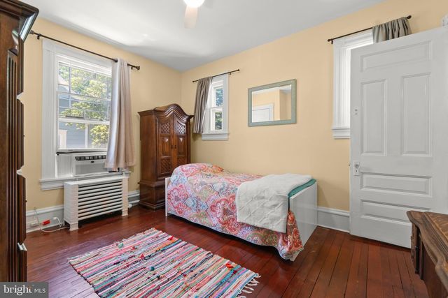 9 W CEDAR AVE, Merchantville, NJ 08109
