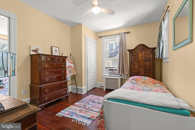 9 W CEDAR AVE, Merchantville, NJ 08109