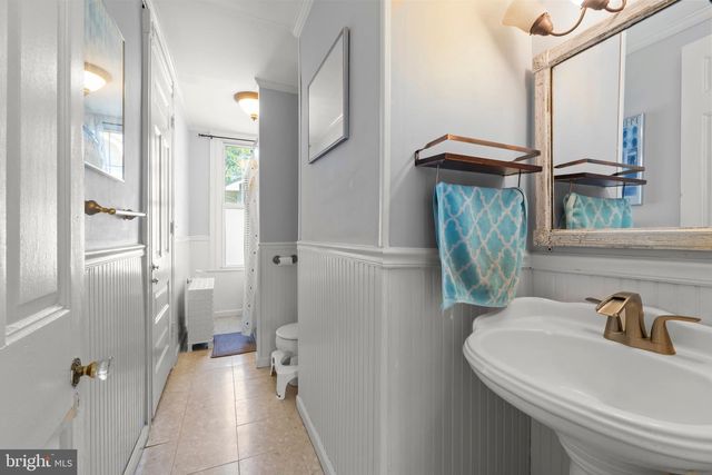9 W CEDAR AVE, Merchantville, NJ 08109