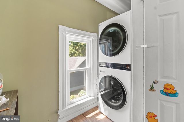 9 W CEDAR AVE, Merchantville, NJ 08109