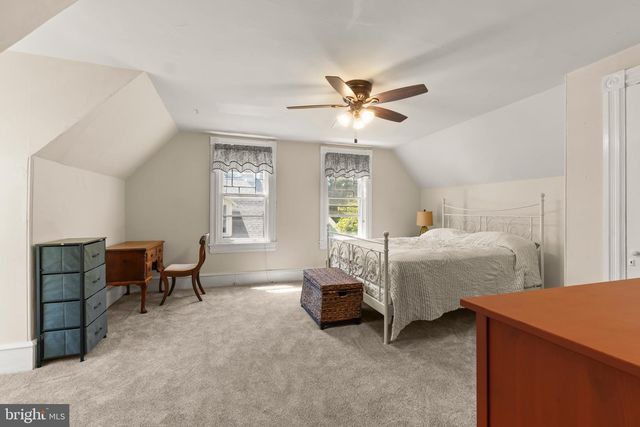 9 W CEDAR AVE, Merchantville, NJ 08109