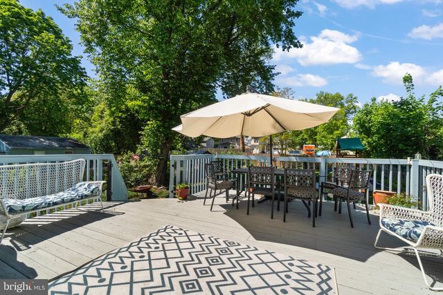9 W CEDAR AVE, Merchantville, NJ 08109