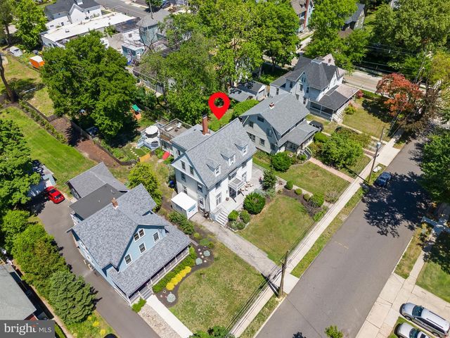 9 W CEDAR AVE, Merchantville, NJ 08109