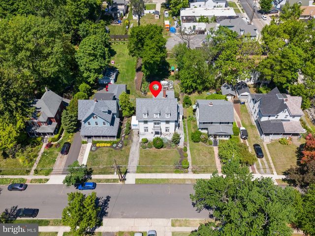 9 W CEDAR AVE, Merchantville, NJ 08109