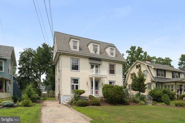 9 W CEDAR AVE, Merchantville, NJ 08109