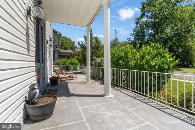 9 W CEDAR AVE, Merchantville, NJ 08109
