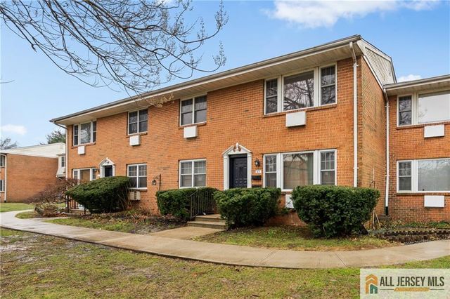 132 The Orchard L, East Windsor, NJ 08512