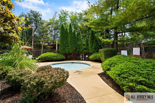 132 The Orchard L, East Windsor, NJ 08512