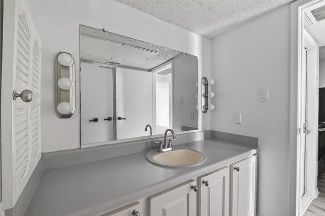 10110 Forum West Drive 406, Houston, TX 77036