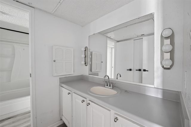 10110 Forum West Drive 406, Houston, TX 77036