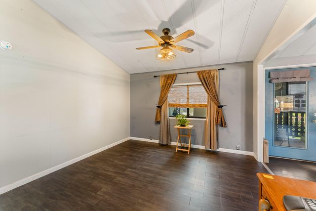 724 Tawn Cheree, Medford, OR 97501